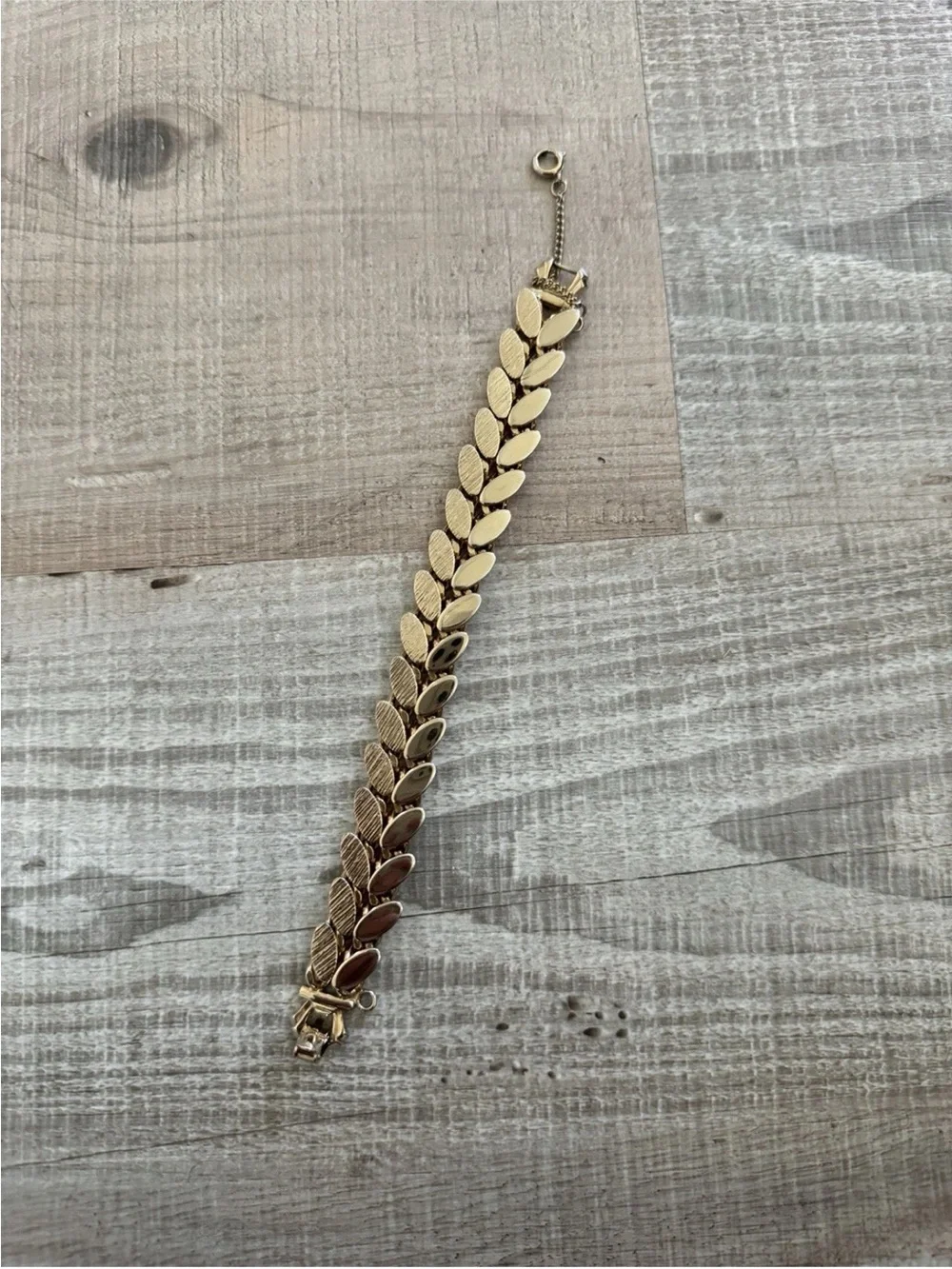 Gold Leaf-Link Women's Bracelet